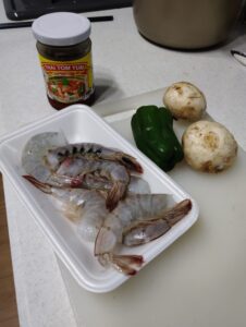 トムヤムクンの具材。