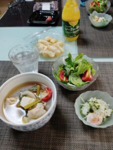 和風鍋料理と海老のマリネ＆サラダ